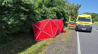 Motocyklista uderzył w ciężarówkę. Nie udało się go uratować