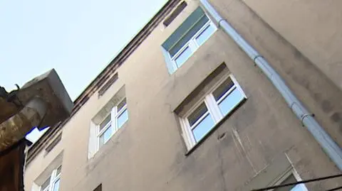 Dziewczynka wypadła z okna