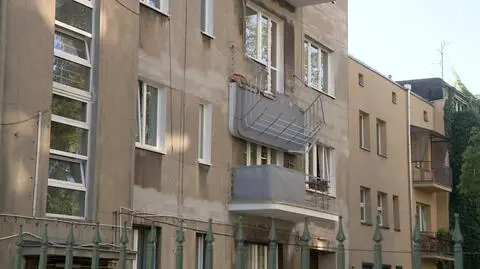 Mieszkańcy doczekali się remontu balkonów. Po kilku tygodniach jeden się oberwał