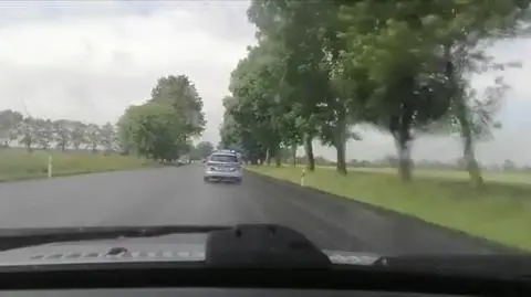 Policjanci eskortowali auto z rodzącą przez 50 kilometrów