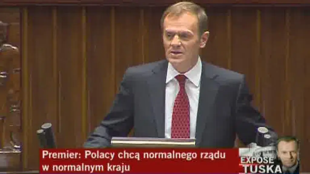 2. "Co stało się w Polsce, że Polacy z taką determinacją przystąpili do wyborów?", premier o wyborach