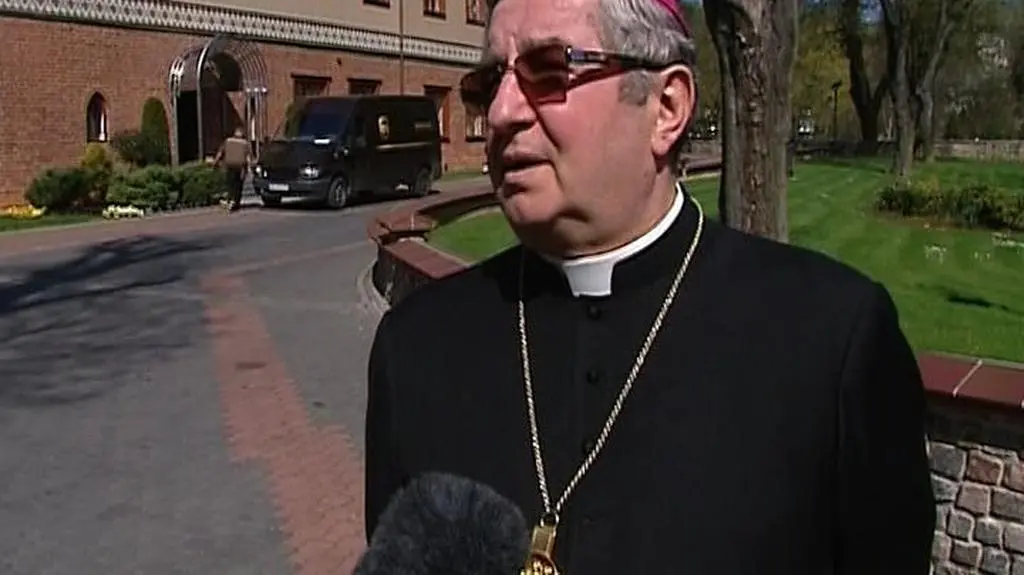 Abp Głódź o ks. Jankowskim: - To człowiek chory