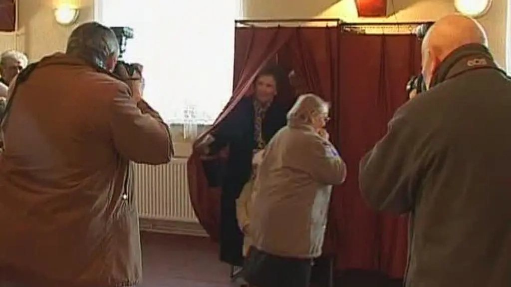 Andrzej Lepper głosował z rodziną