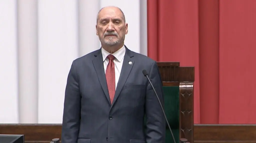 Antoni Macierewicz otworzył pierwsze posiedzenie Sejmu IX kadencji 