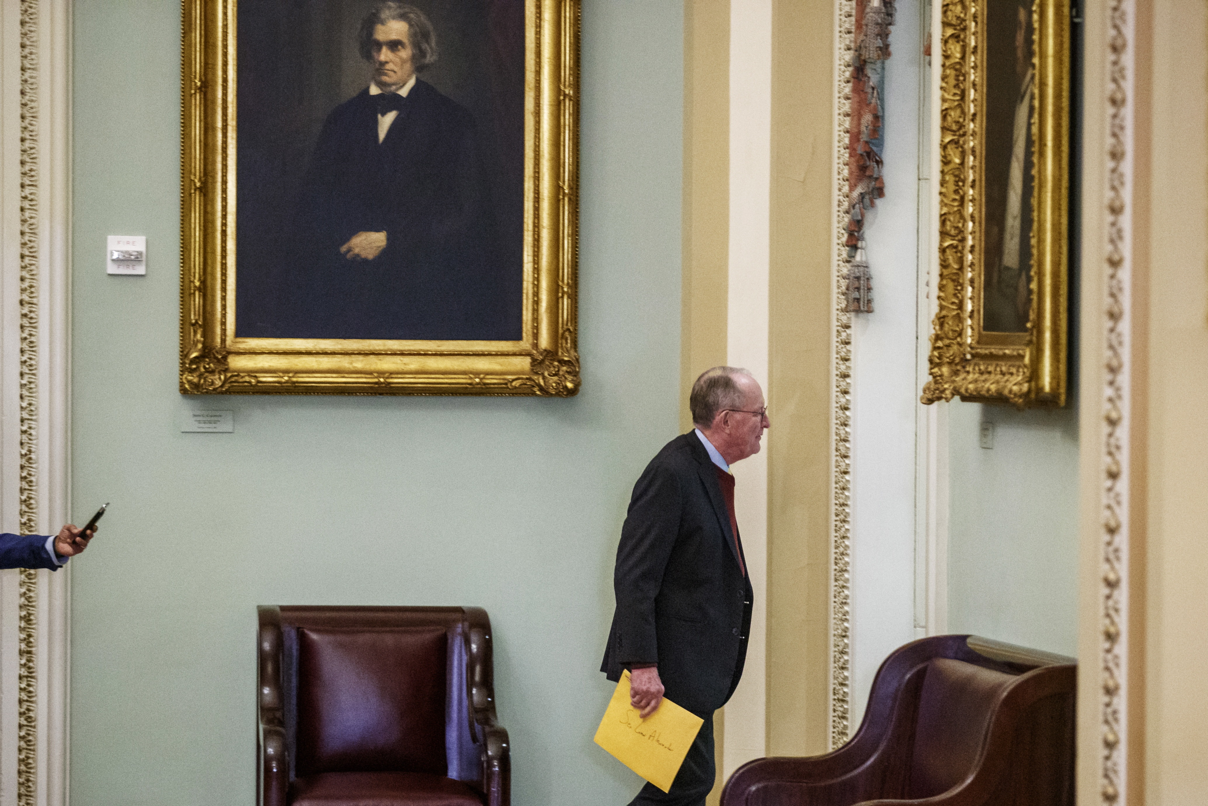 Senator Lamar Alexander oświadczył, że nie widzi potrzeby wezwania świadków w procesie w sprawie impeachmentu Donalda Trumpa 