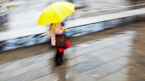 Prognoza pogody na dziś: dużo chmur i deszczu. Do 10 stopni 