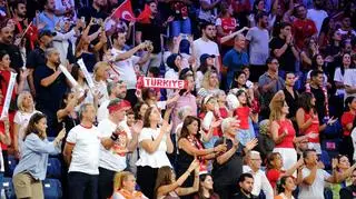 Tutaj siatkówka to coś więcej niż sport. Turcja oszalała po obronie złota