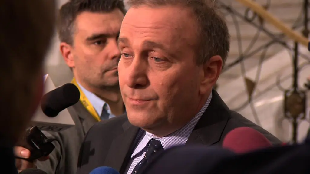 Awantura po słowach Schetyny 