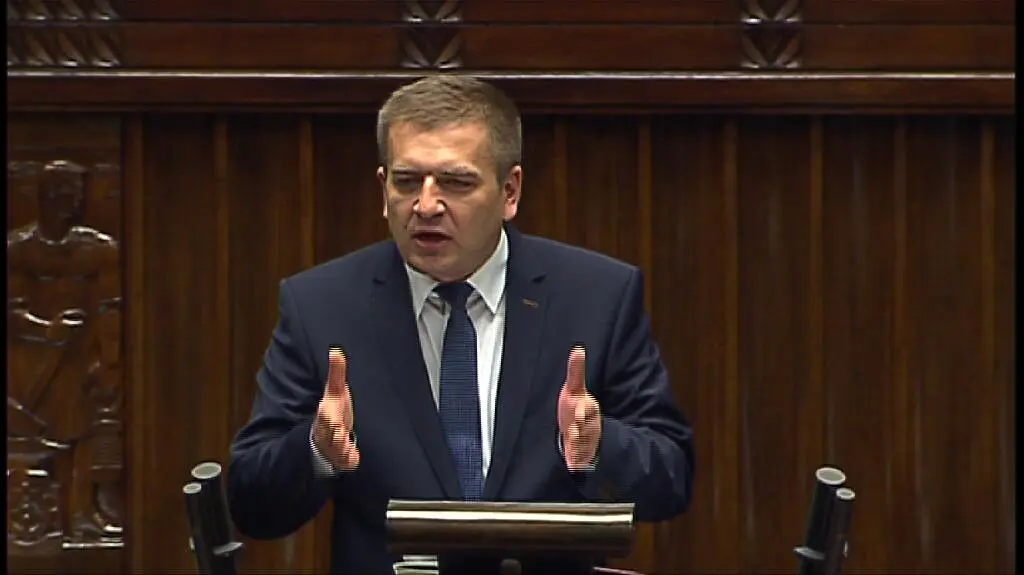 Bartosz Arłukowicz rozpoczyna przemówienie 