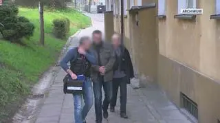 Biegli wciąż nie wiedzą, czy podejrzany o zabicie rodziny był poczytalny