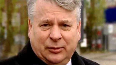 Borusewicz: Lecę do Paryża, bo dziś zapadną tam ważne decyzje