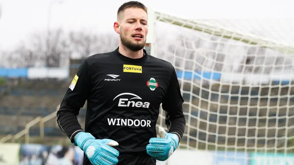 Bramkarz Radomiaka Radom Artur Haluch