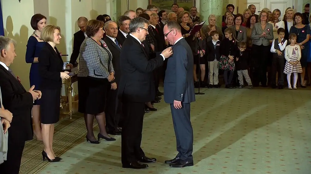 Bronisław Komorowski w czasie uroczystości wręczenia odznaczeń państwowych 