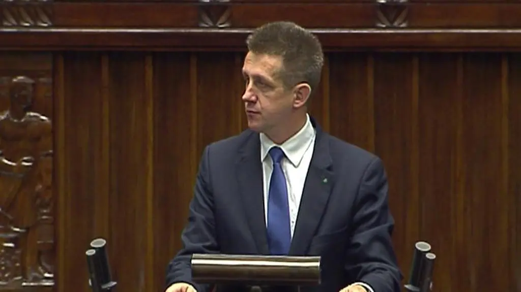 Bury: w moim domu nie ma złota, diamentów, szafirów