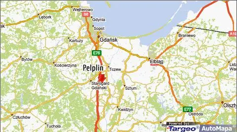 Bus zderzył się z osobówką. Kilkunastu rannych