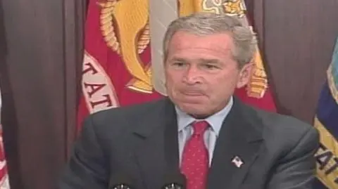 Bush: Zobacz, jest tu Adam Clymer, ten wielki dupek z "New York Timesa"