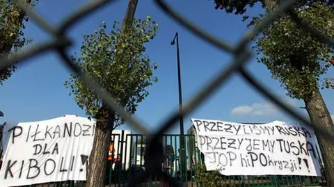 Cała dyskusja premiera z kibicami