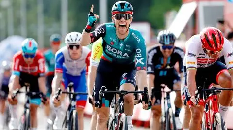 Bennett wygrał 2. etap Vuelty. Koszulka lidera została w Jumbo-Visma