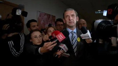 Co teraz leży na stole? "Resztki ciastek"