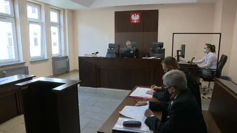 Policja chciała kary za przechodzenie w miejscu niedozwolonym i wulgaryzm na proteście kobiet. Jest wyrok