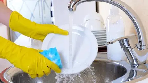 zmywanie shutterstock_172382594