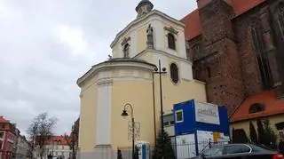 Dotychczas udało się odnowić portale, freski, złocenia