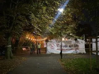 W miasteczku edukacyjnym codziennie odbywają się debaty