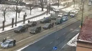 Świadek zdarzenia: policja zabezpieczyła samochód, po czym został odholowany