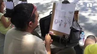 Rysunek słynnej protestującej w czerwonej sukience