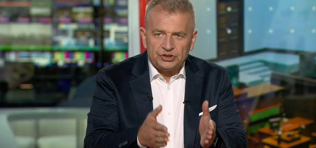 "Pan prezydent postanowił zrobić pierwszą rocznicę koronacji. On uwielbia takie wydarzenia"