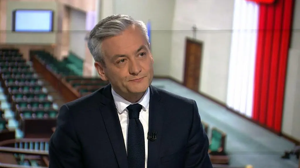 Biedroń: te naklejki przypominają koszmary z przeszłości