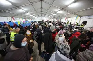 Stacja w Olkuszu. Przyjazd pociągu z uchodźcami z Ukrainy