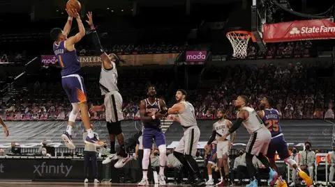 Booker znów zachwycił. Słońca drugim najlepszym zespołem NBA