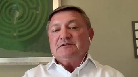 "Powinniśmy się skupić na tym, żeby utrzymać tyle miejsc pracy, ile się uda"