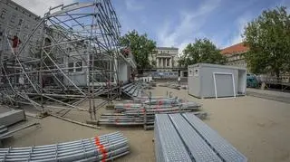 Budowa strefy kibica