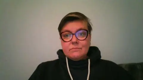 "Niepodległość wykluczająca mniejszości, która dymi racami"