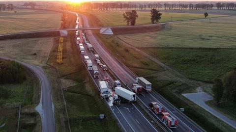 Zmiażdżona kabina, ranni kierowcy. Utrudnienia na S5