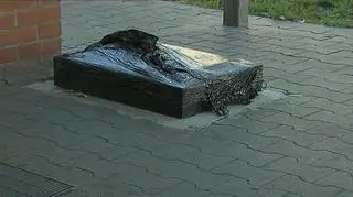 Sprawcy do kradzieży bankomatu użyli ciężkiego sprzętu 
