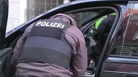 Pijany 54-latek wjechał samochodem w budynek mieszkalny 