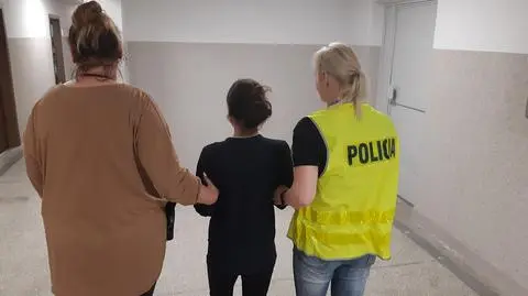 Raz "na policjanta", innym razem "na prokuratora". Dwa miliony łupu w kilka miesięcy, 25 osób oskarżonych