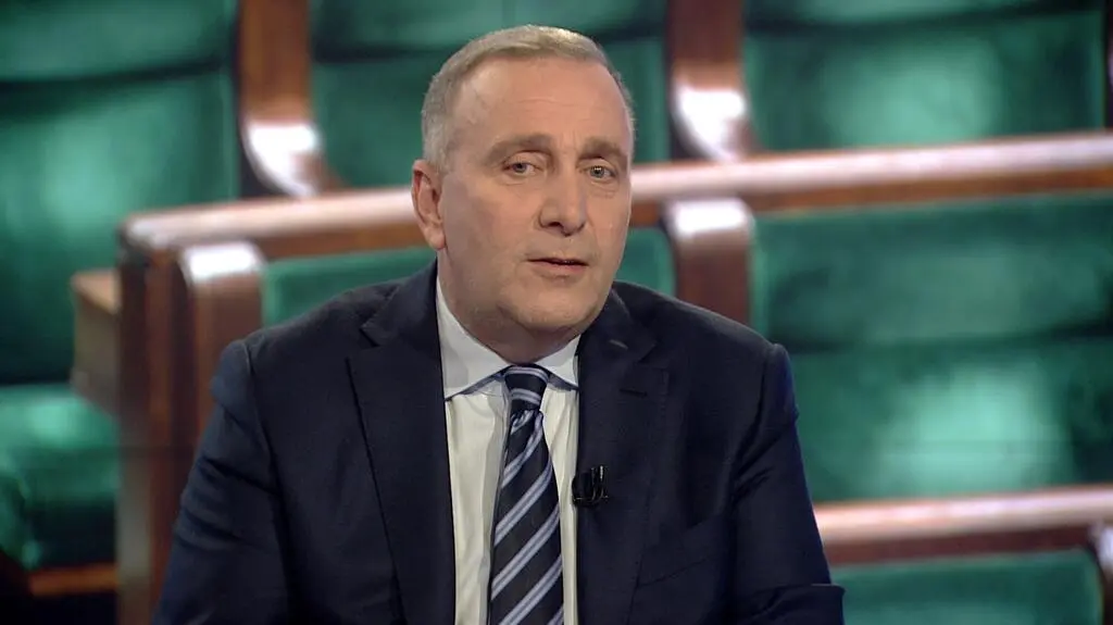 Schetyna: albo poprawki albo wniosek o wotum nieufności