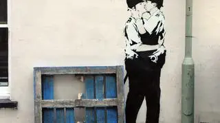 "Kissing Coppers", Brighton, 2004