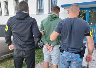 Policjanci zatrzymali sprawców pobicia 31-latka