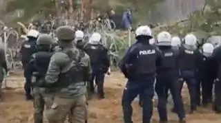 Szturm migrantów na granicy z Białorusią. Nagranie z listopada 2021 roku