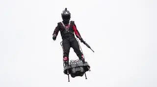 "Przez cały czas flyboard ruszał się na prawo i lewo" 