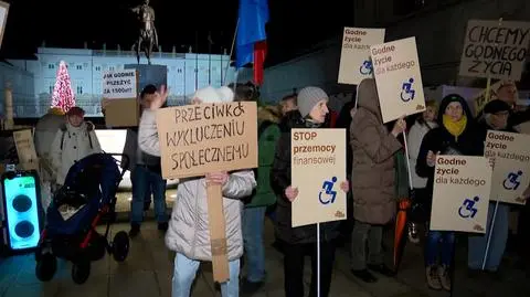 Protest przed Pałacem Prezydenckim