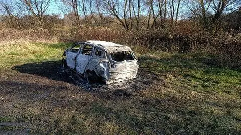 Spalony samochód nad rzeką, w nim zwęglone zwłoki wędkarza