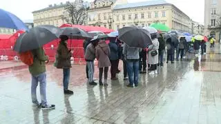 Kolejki do szczepień