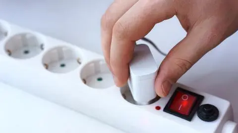 Kolejne zmiany cen prądu na horyzoncie, rekompensat brak. Ministerstwo wyjaśnia, co z obietnicą rządu