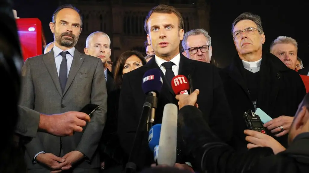 Macron: Notre Dame to katedra która nigdy nie może zniknąć